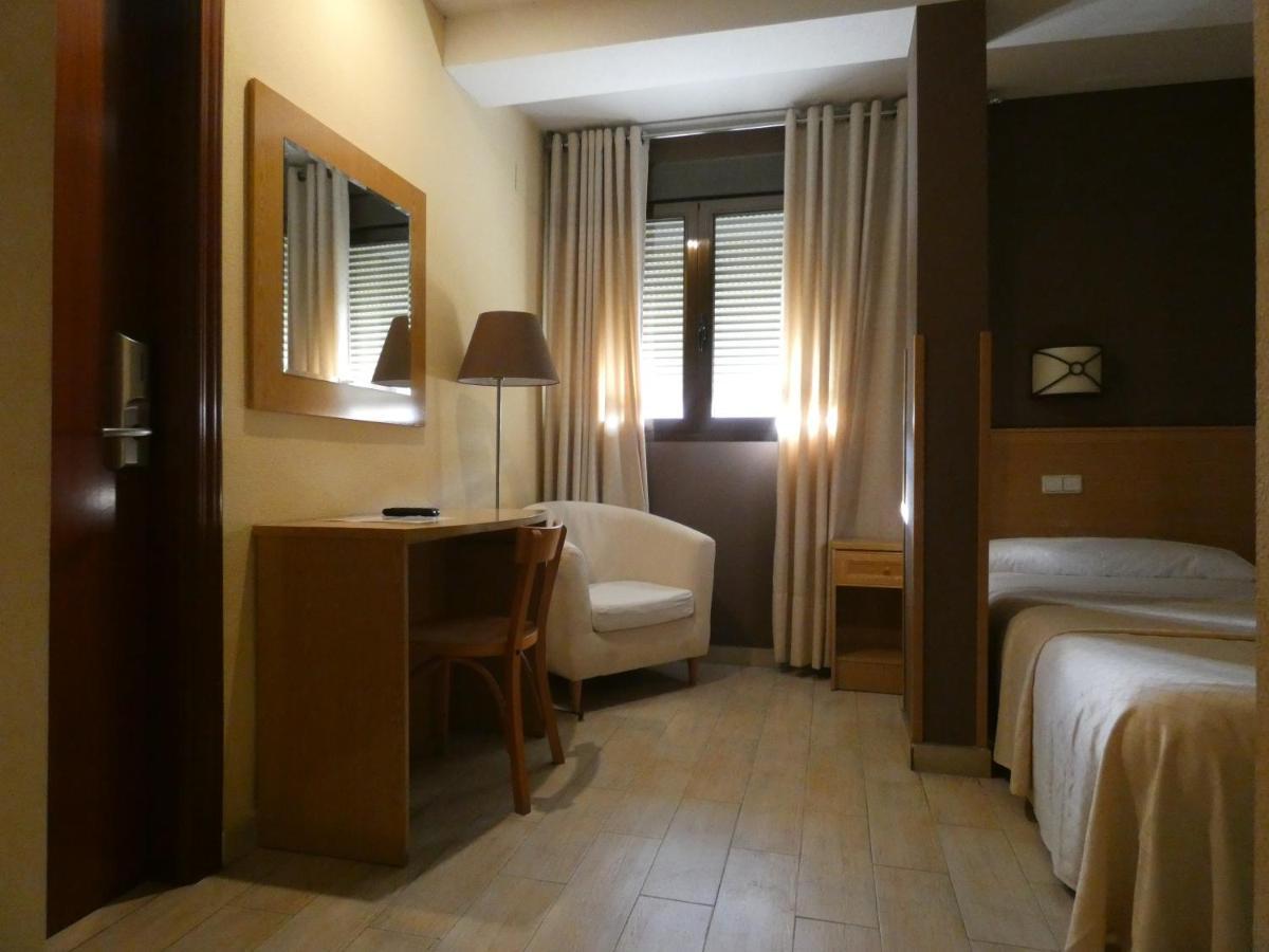 Hotel Vivar Griñón Eksteriør bilde