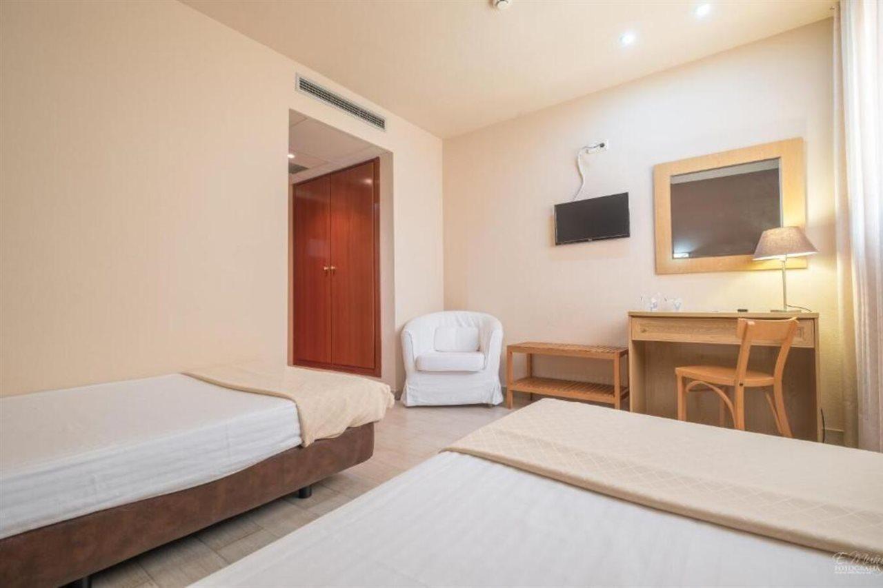 Hotel Vivar Griñón Eksteriør bilde