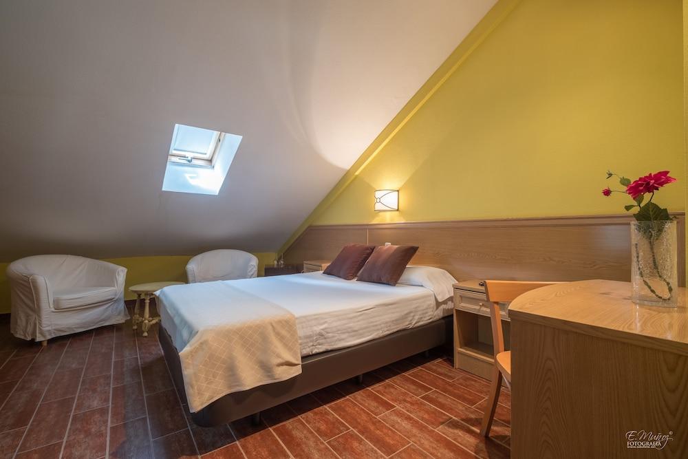 Hotel Vivar Griñón Eksteriør bilde