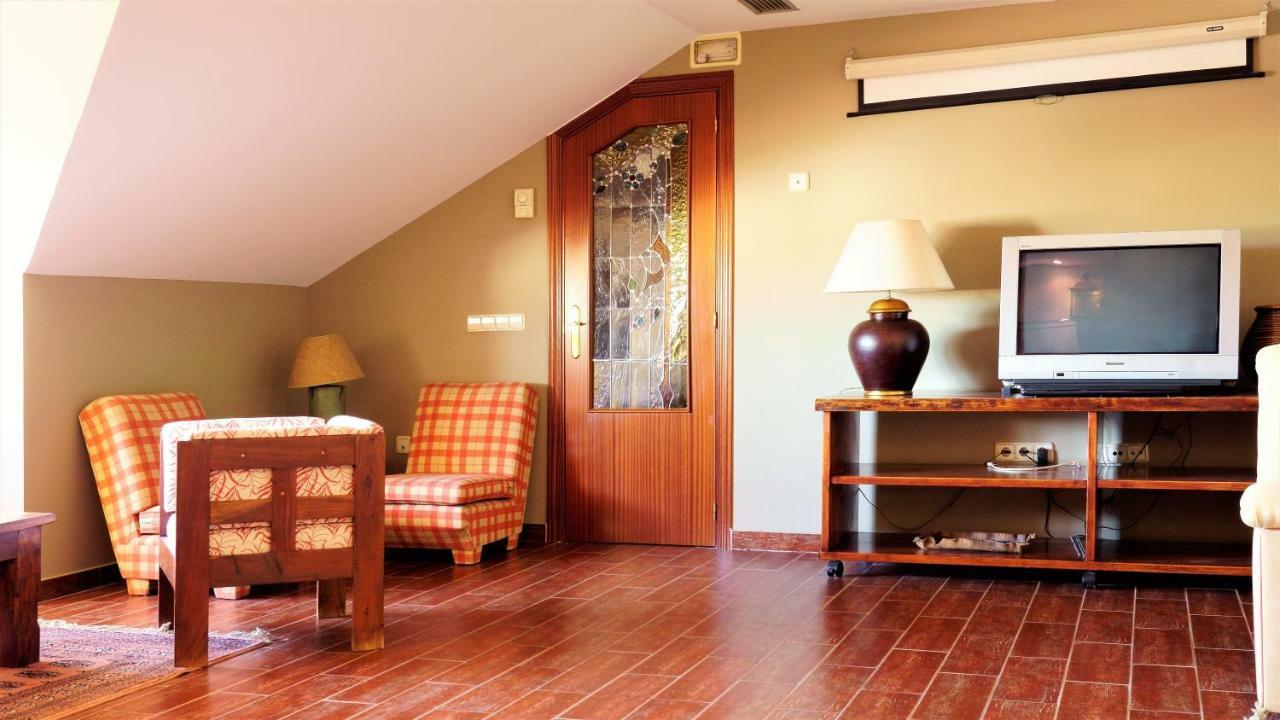 Hotel Vivar Griñón Eksteriør bilde