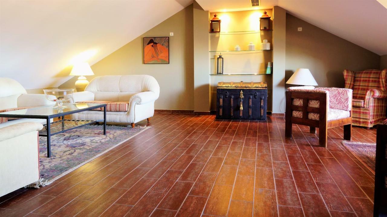 Hotel Vivar Griñón Eksteriør bilde
